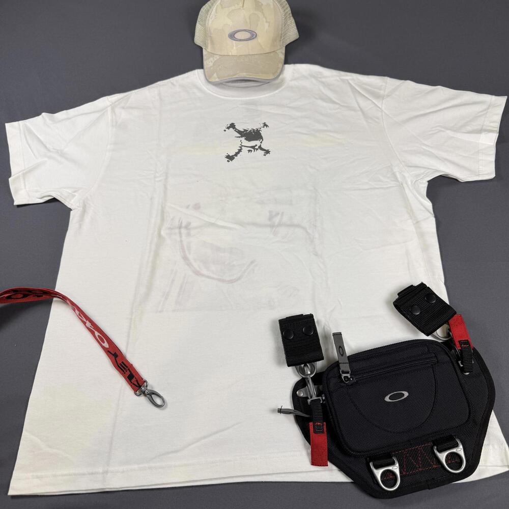 Oakley x Piet Scatter Skull Center Logo Men's Size XL Loose Fit